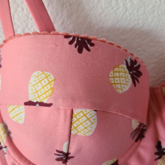 Kate Spade Women's Size S Cruise 2019 Pineapple One-Piece Swimsuit Pink - Picture 2 of 13